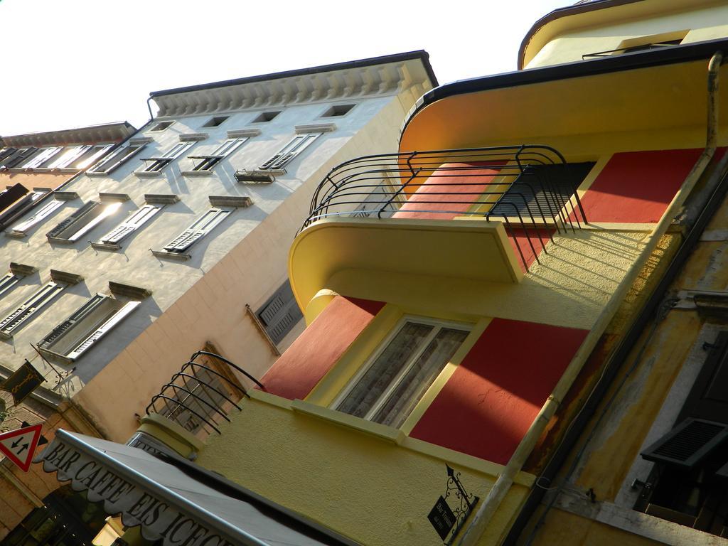 Vecchia Riva Aparthotel Exterior photo